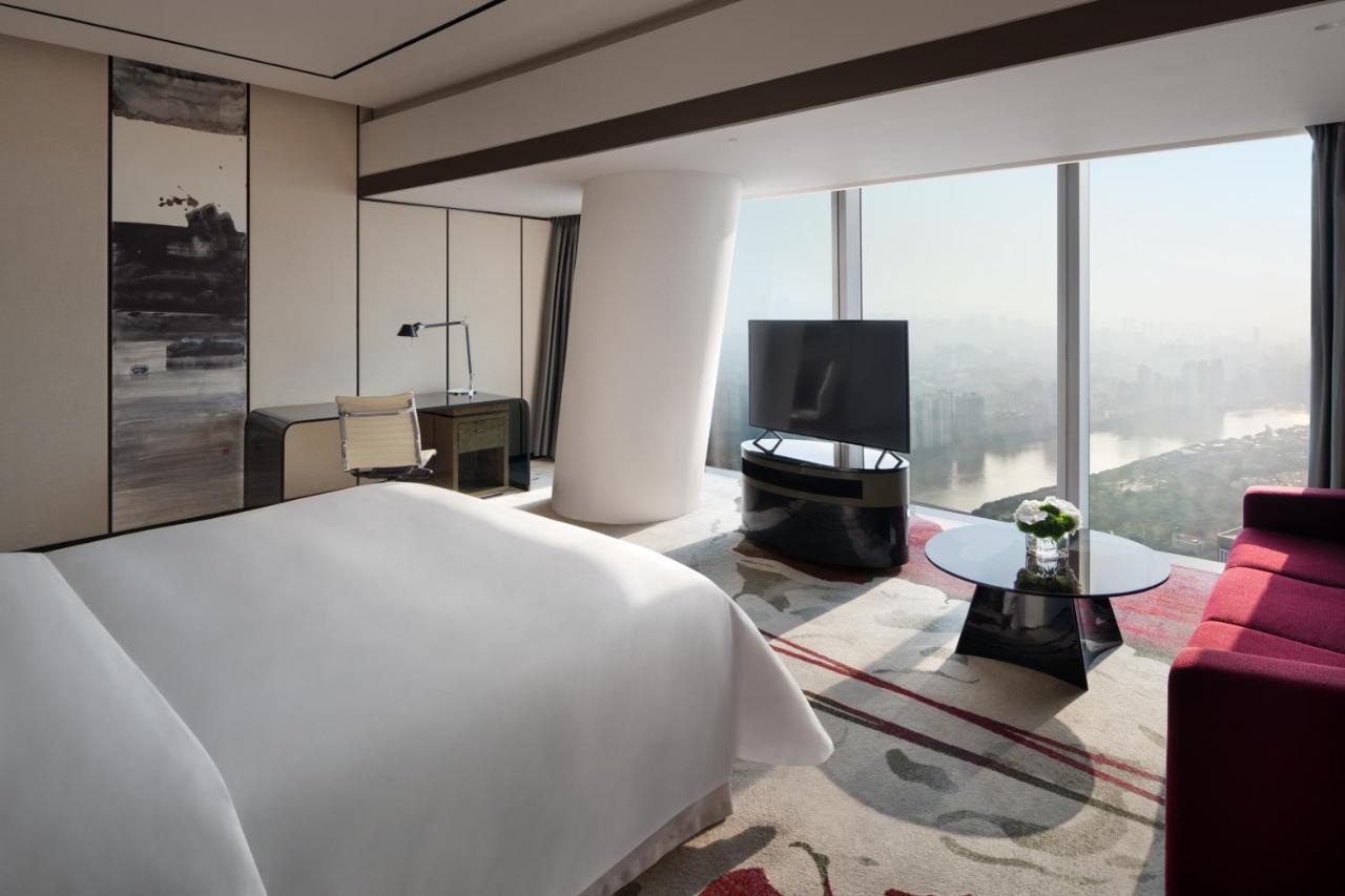 Four Seasons Hotel Kuangcsou Kültér fotó